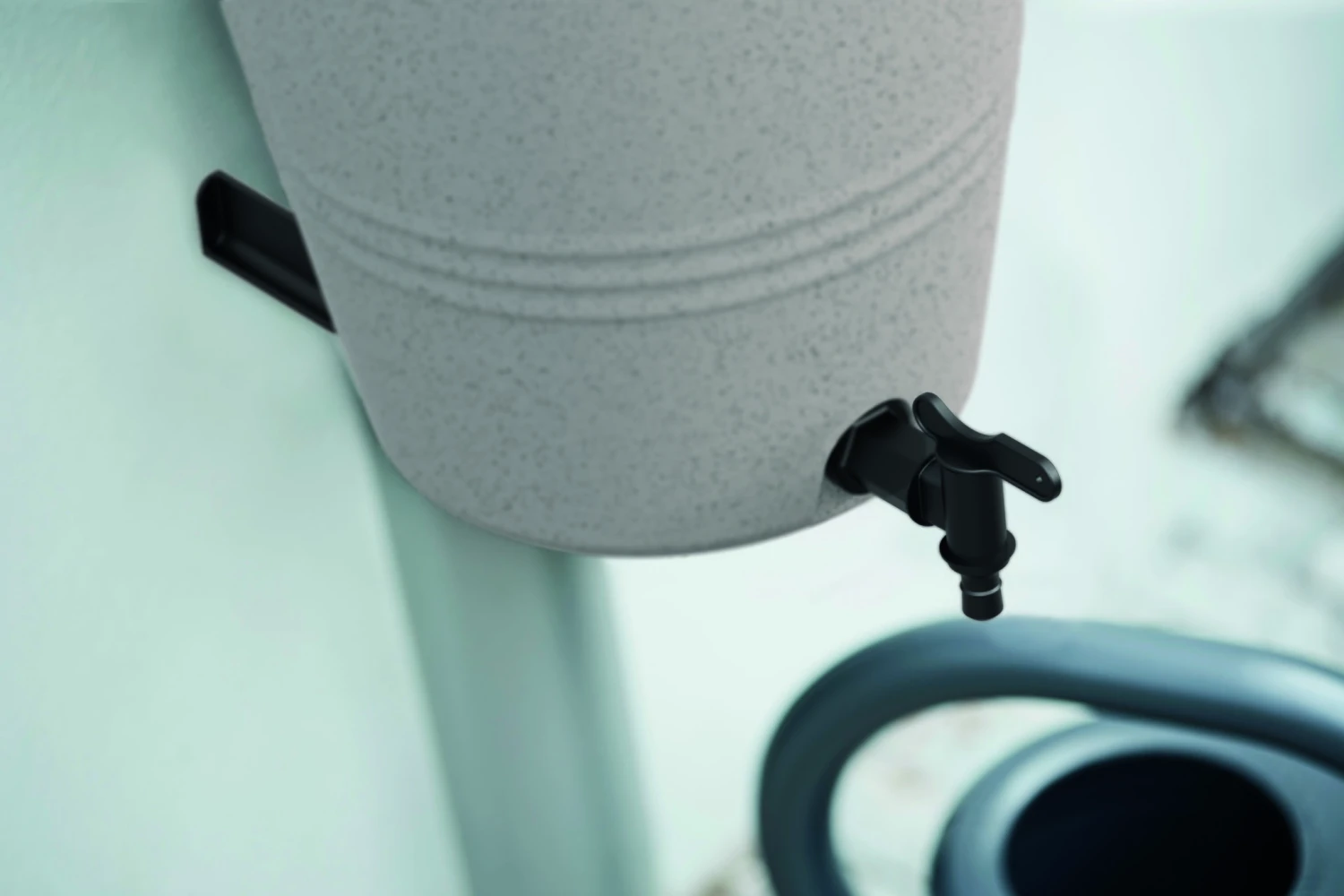 Elho Green Basics Rain Catcher 35 Liter Living Concrete 4 Elho Green Basics Rain Catcher 35 Liter Living Concrete - Afbeelding 4