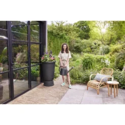 Elho Green Basics Regenton Plus 110ltr Zwart -Tuincentrum Coppelmans elho green basics regenton plus 110ltr zwart 1000x1000 64aebace8dbbb l