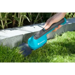 GARDENA Accu Gras- En Buxusschaar Set Accucut Li -Tuincentrum Coppelmans gardena accu gras en buxusschaar set accucut li 1619704816 1 l