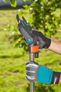 GARDENA StarCut Takkenschaar 160 Plus -Tuincentrum Coppelmans gardena takkenschaar starcut 160 plus 1000x1500 640af7f49be1a l