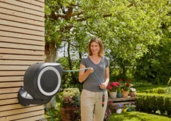 GARDENA Wandslangenbox 15 RollUp S Wit -Tuincentrum Coppelmans gardena wandslangenbox 15 rollup s wit 1619704856 1 l