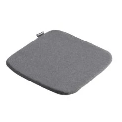 Madison Tuinkussen 40x40 Outdoor Manchester Grey -Tuincentrum Coppelmans madison modern dining kussen 40x40 outdoor manchester grey 800x800 6245c2bcca1e6 l